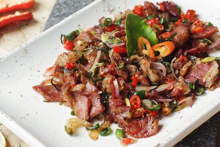Yang Suka Pedas Sini Merapat! Inilah Resep Sei Sapi Sambal Daun Jeruk Menggunakan Daging Kurban