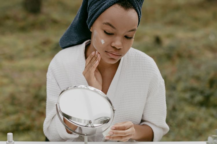 Menggunakan Sunscreen Dengan Cara Yang Sangat Efektif, Memangnya Bagaimana?