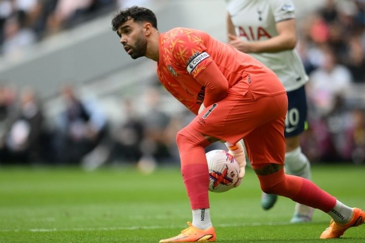 Manchester United Siap Sikut Tawaran Tottenham Hotspurs Guna Datangkan David Raya Menuju Old Trafford