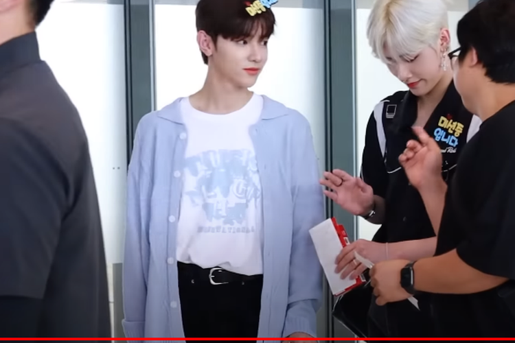 Ricky ZEROBASEONE Tidak Bisa Berangkat ke Pulau Jeju Bersama Anggota Lain, Penggemar Salahkan Agensi