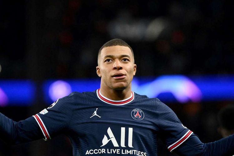 Presiden Prancis, Emmanuel Macron Bujuk Kylian Mbappe Bertahan di PSG