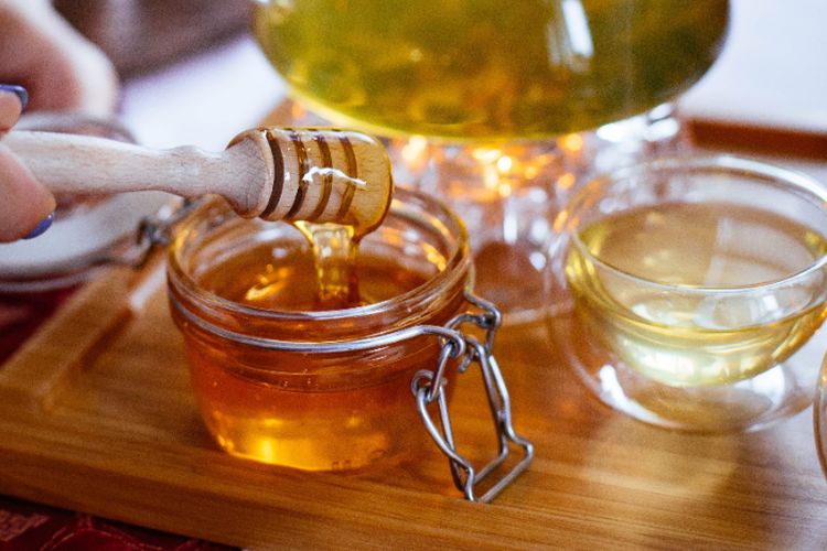 Begini Cara Membuat Skincare Pemutih Kulit Berbahan Dasar Madu, Simak Tahapannya di Sini