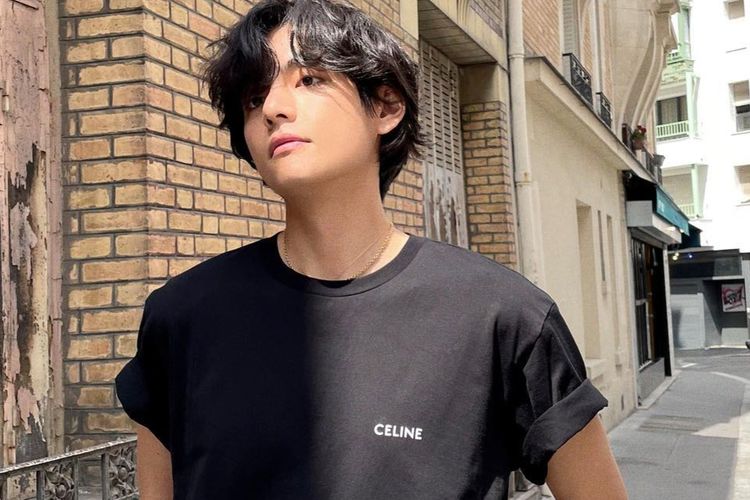 V BTS Ingin ke Bali dan Batam Saat Acara Fanmeeting Bersama SimInvest, Penggemar Usul untuk Cicipi Soto Betawi