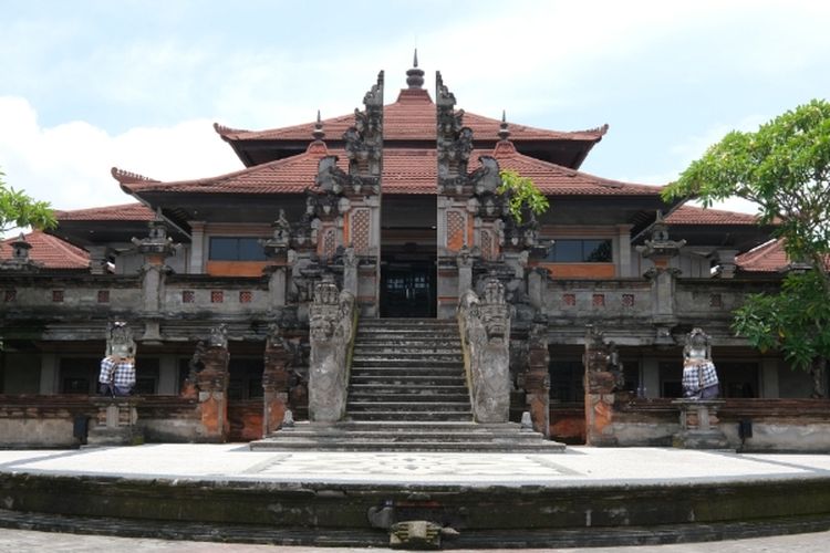 Inilah Sejarah dan Fakta Unik Salah Satu Universitas Tertua dan Terbesar di Pulau Bali, Penasaran?
