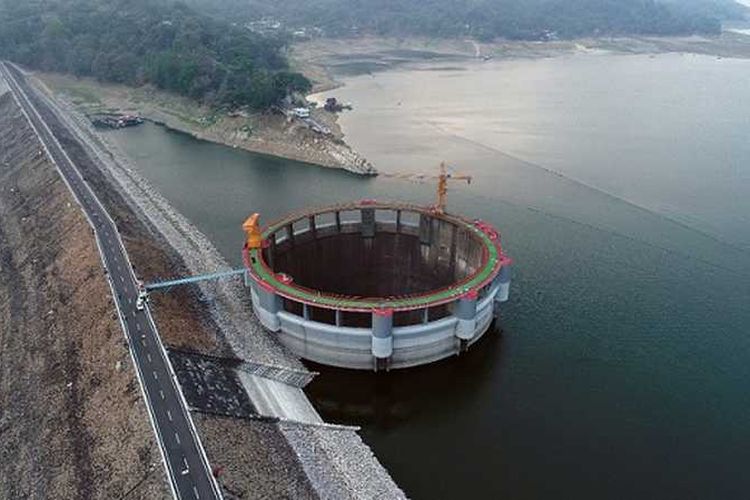 Telan Anggaran 3,4 Triliun, Bendungan Jatiluhur Purwakarta Jawa Barat Menjadi Waduk Terbesar di Indonesia