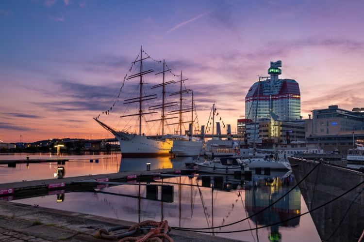 Berdiri Sejak Tahun 1925, Pelabuhan Tersibuk se-Jawa Timur Ini Pernah Dilabuhi Kapal Pesiar Titanic?