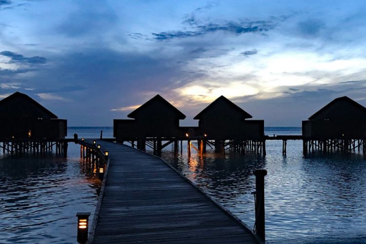 Hidden Gem Tersembunyi di Jawa Timur: Villa Ini Suguhkan View Eksotis, Berhadapan Langsung dengan Pulau Dewata