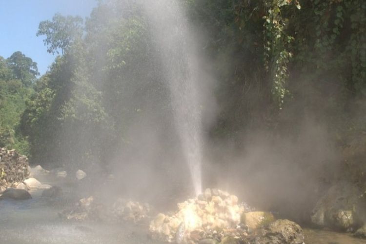 Miliki Suhu hingga 80 Derajat, Geiser di Jawa Barat Ini Jadi yang Paling Langka di Indonesia!