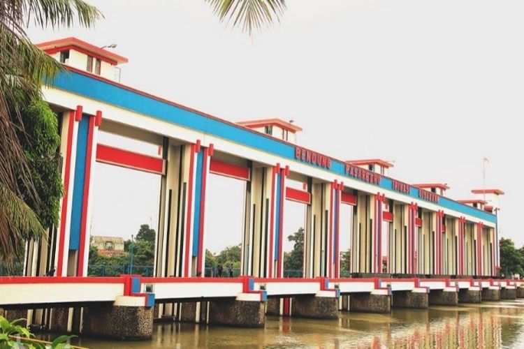 Punya 10 Tiang Penyangga, Bendungan Berusia 80 Tahun di Tangerang Ini Jadi Spot Wisata Unik
