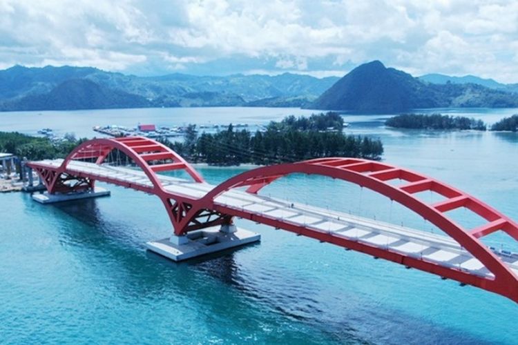 Habiskan Rp 1,8 Triliun, Begini Pesona Jembatan Merah Papua yang Langsung Cetak Dua Rekor MURI