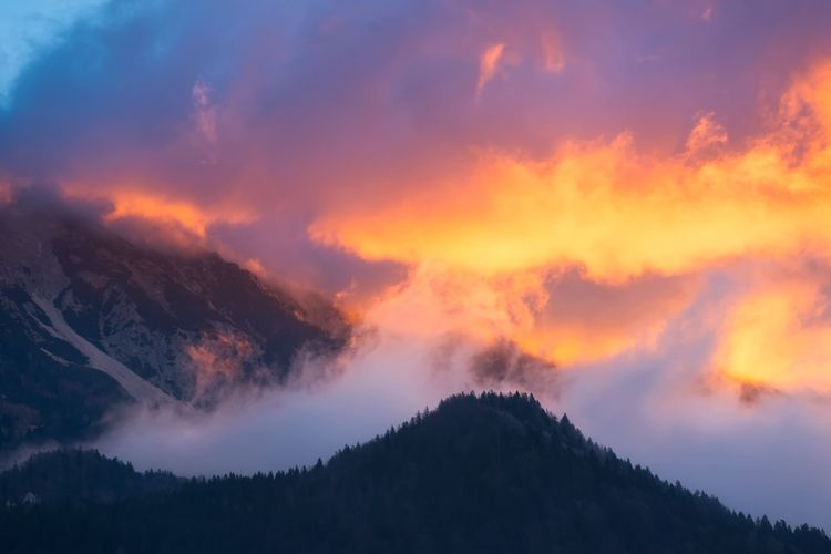 5 Gunung Paling Sakral di Jawa Ini Rumornya Bisa Kabulkan Segala Hajat, No 2 Jadi Pertapaan Raja