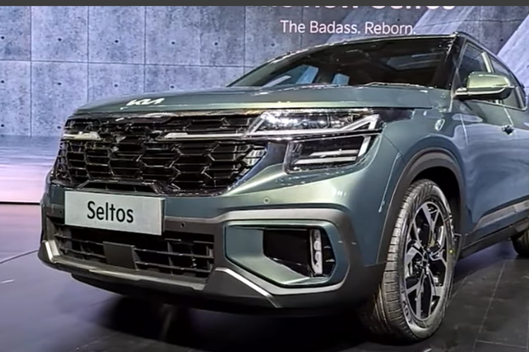 Orang Kaya Jakarta Auto Insecure, 5 Mobil SUV Mewah Ini Malah Jadi Angkot di Papua, No 1 Bikin Geleng-Geleng