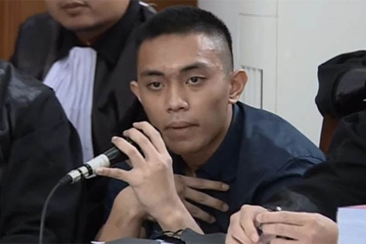 Bikin Geram! Setelah Pasang Borgol Sendiri, Mario Dandy Justru Menertawakan Ayah David Ozora Saat Sidang