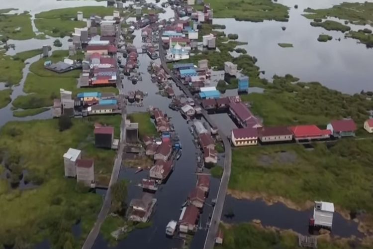 Tidak Punya Daratan! Desa di Kalimantan Timur Ini Satu-satunya yang Hidup Mengapung di Atas Danau