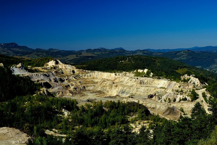 Bukan Hanya di Papua, 5 Wilayah Di Jawa Timur Ini Ternyata Juga Mengandung Emas, Malang Termasuk?