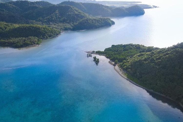 Dijuluki Kotanya Industri, Gresik Tak Disangka Menyimpan Tempat Wisata Rahasia yang Tak Kalah dengan Bali