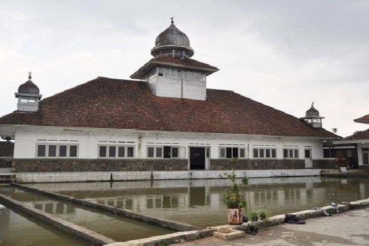 Mengulik Sukamiskin Bandung:  Dikenal Sebagai Pondok Pesantren Tertua di Jawa Barat Sejak Tahun 1881
