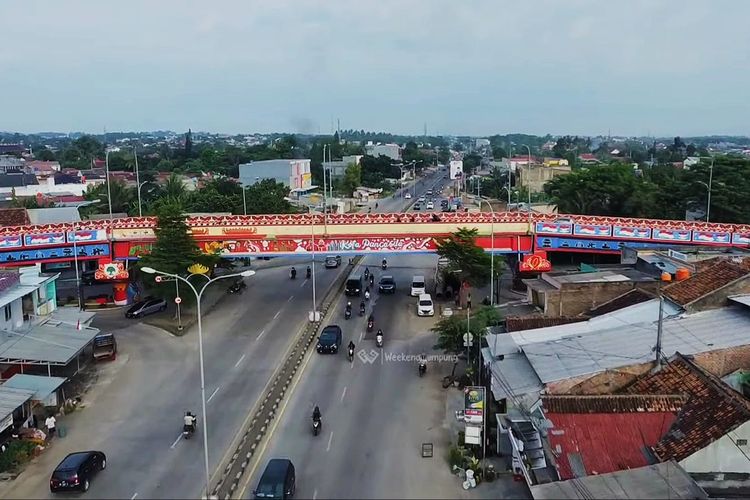 Habiskan Rp 120 Juta dan Libatkan Hampir 40 Seniman, Flyover di Bandar Lampung Ini Berubah Lebih Menawan