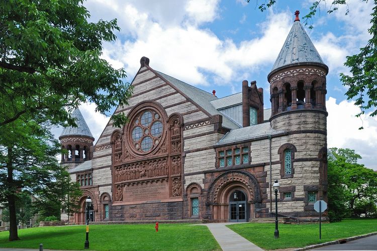 Bikin Gemeteran Masuk Sini, Pondok Pesantren di Jawa Tengah Ini Miliki Santri Dengan Latar Belakang yang Unik