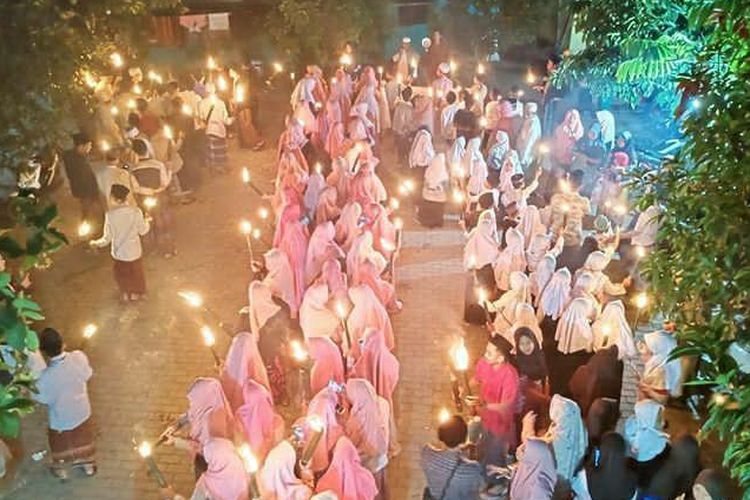 Tebu Ireng Jombang Nggak Masuk, Inilah 3 Pondok Pesantren Terbaik dan Terbesar di Jawa Timur