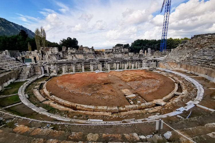 Habiskan Duit Rakyat Milliaran Rupiah, 5 Stadion Mewah di Indonesia Ini Malah Mangkrak
