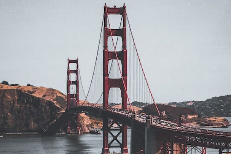 Berdiri Sejak 1973, Jembatan Sepanjang 130 Meter di Kediri, Jawa Timur Ini Telan Biaya Rp 2 Triliun? Namanya..