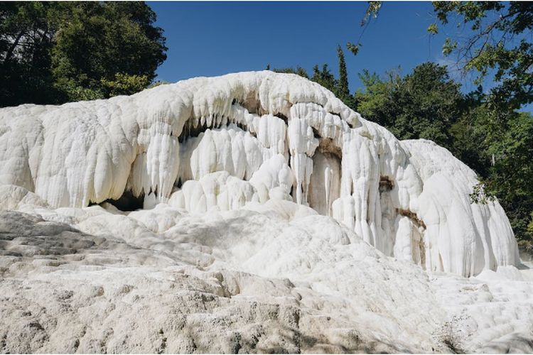 68 KM dari Makassar, Pabrik Semen Terbesar di Sulawesi Selatan Ini Dulunya Tambang Tanah Liat dan Batu Kapur