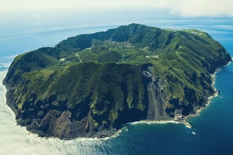 Kehidupan di Tengah-tengah Gunung Berapi! Begini Isi Kota Aogashima, Kota yang Dikelilingi Gunung Api Aktif