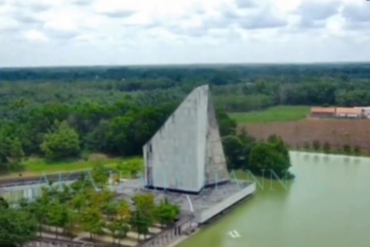 Dijuluki Masjid 99 Cahaya, Masjid di Lampung Ini Punya Desain Arsitektur yang Unik, Mirip Seperti Monumen?