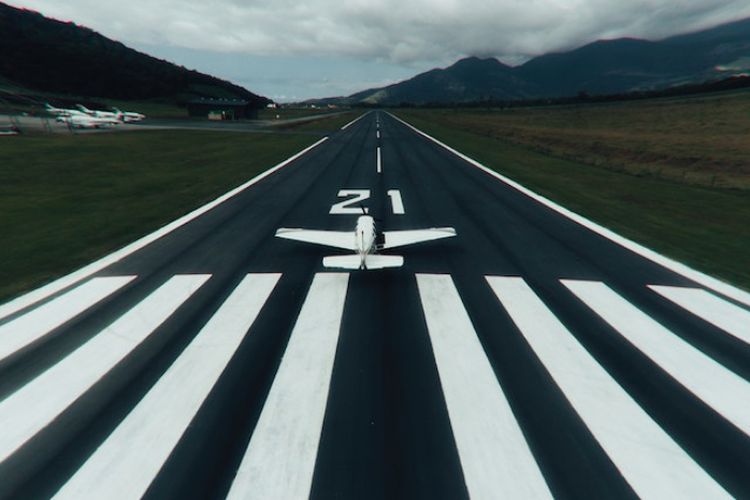 Luas Areanya 1,762 ha, Bandara Kelas Internasional di Batam Ini Punya Landasan Pacu Terpanjang Kedua se-ASEAN