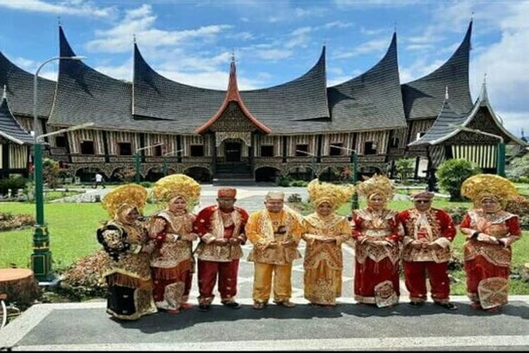 Sering Dianggap Sama Padahal Berbeda, Ini Perbedaan Orang Padang dengan Minang, Jangan Salah Sebut!