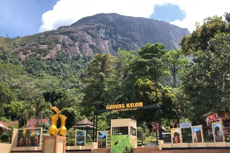 Hanya 395 KM dari Pontianak, Batu Monolit Terbesar di Dunia Ternyata Ada di Kalimantan Barat