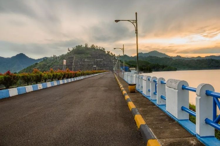 Mampu Mengairi Pertanian Seluas 1.200 Ha, Waduk di Jawa Timur Diklaim sebagai Waduk Terbesar se-ASEAN?