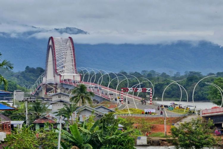 Dananya Rp 802 Miliar, Jembatan Di Kalimantan Barat Ini Mampu Menghipnotis Para Pengendara karena Keindahannya