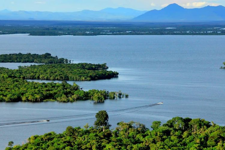 Kawasan Iklim Selalu Basah dan Lembab, Danau di Kalimantan Barat Ini Memiliki Keanekaragaman Hayati Loh…