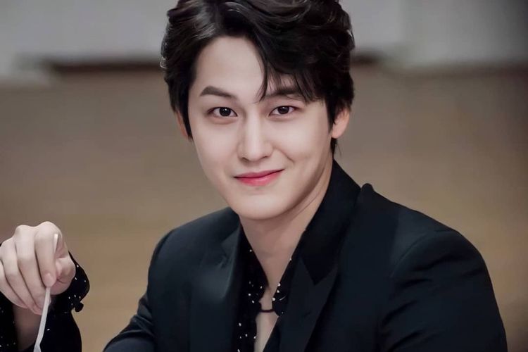 Drama Lawas yang Dibintangi Kim Bum, Perannya Mulai dari Musisi Berambut Silver hingga CEO Kejam