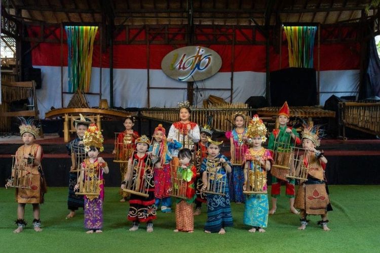 Tampil di Piala Dunia 2022! Inilah Wisata Kesenian Bandung yang Pernah Didatangi Oleh Pembalap MotoGP