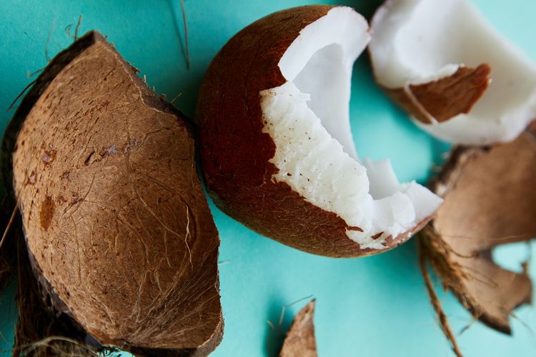 Petani di Riau ‘Galau’, Harga Kopra Anjlok Jadi Hanya Rp5 Ribu Perkilo Karena…