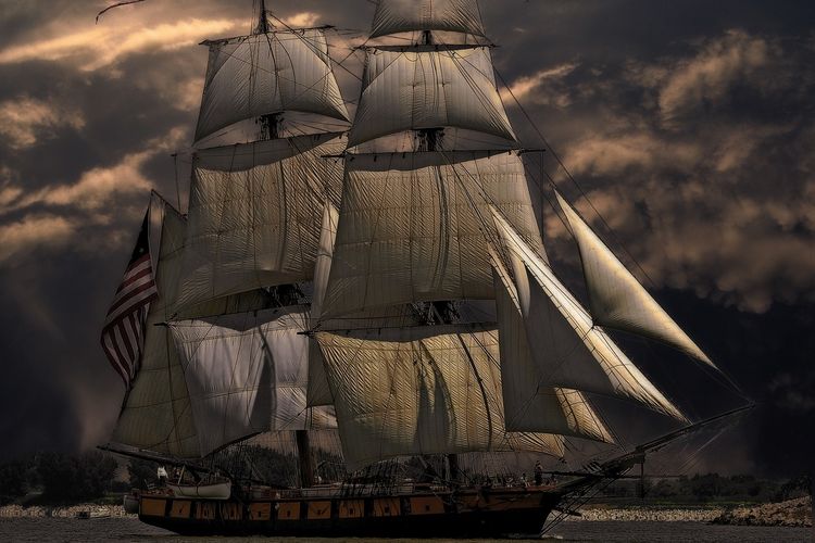 Kapal Tradisional Termewah Ini Ada di Labuan Bajo! Begini Fakta dan Asal Usul Kapal Pinisi!