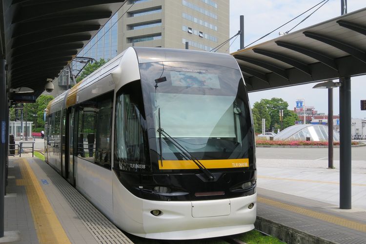 LRT Resmi Siap Beroperasi Pada Hari Ini, Jokowi Sebut Sebagai Penanggulangan Polusi Udara, Apakah Efektif?