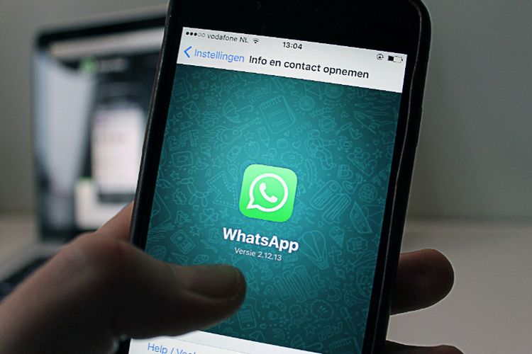 Denda 2 Miliar! Ternyata Gunakan Wajah Orang Jadi Stiker WhatsApp Bisa Terkena Pidana, Begini Resikonya