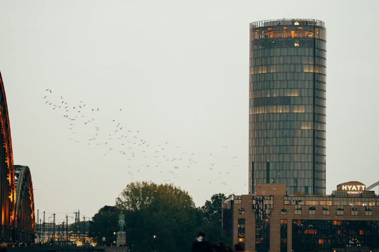Hanya 3,2 KM dari Jembatan Ampera, Gedung Tertinggi di Kota Palembanhng Ini Wujudnya Berupa Hotel 25 Lantai