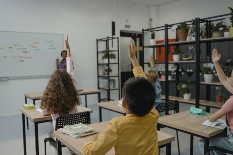 Latihan PTS Bahasa Indonesia? Berikut Bocoran Soal UTS Kelas 8 SMP MTS Semester 1 Beserta Kunci Jawabannya