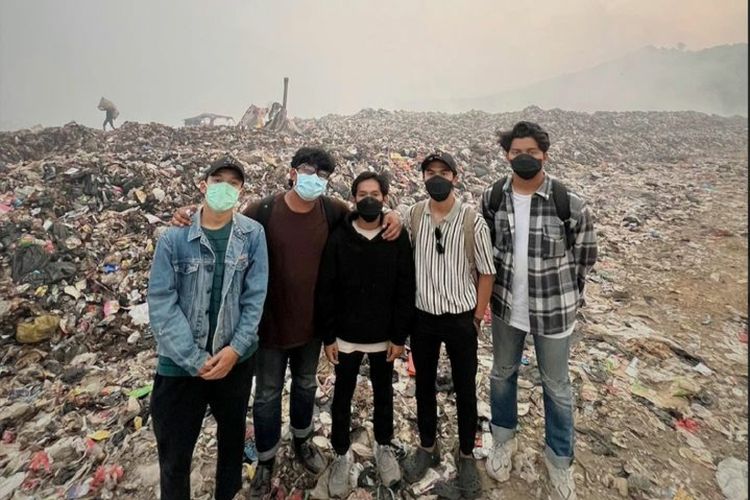 Inilah Pantai Terkotor Ke-2 di Indonesia yang Dibersihkan Pandawara Group, Sampahnya Terkumpul Hingga 300 Ton