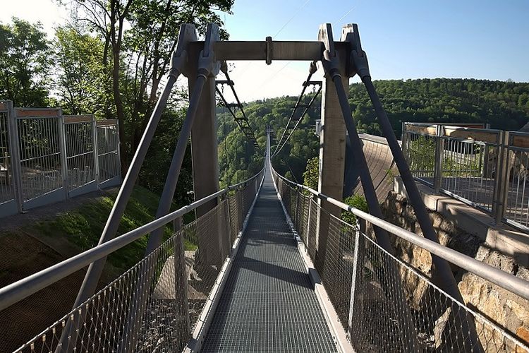 Mangkrak 15 Tahun! Jembatan 240 Meter di Kalimantan Barat Ini Habiskan Anggaran Rp71 Miliar, Padahal…