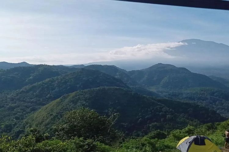 Destinasi Wisata Sanghyang Dora di Kota Angin Jawa Barat, Ada Gundukan Bukit Raksasanya Seperti Tenda Kemah