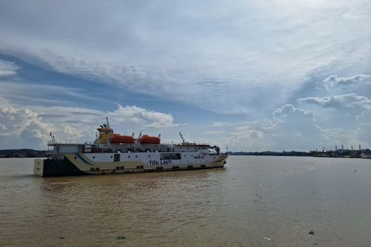 Inilah Sungai Terbesar di Kalimantan Timur Lengkap dengan Danau yang Dailiri dan Jembatan Penghubung
