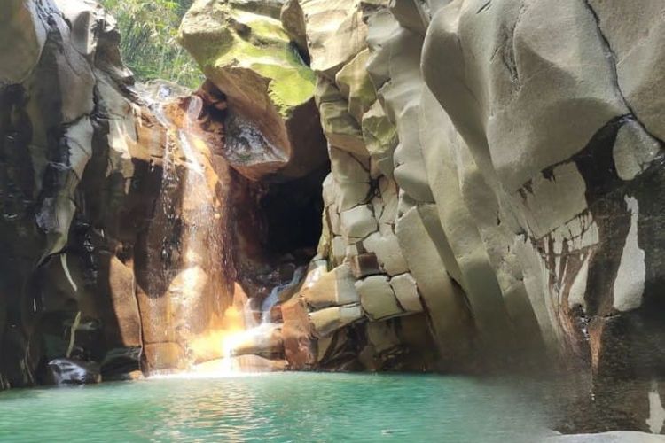 Hampir Mirip dengan Grand Canyon Amerika, Ngarai di Jawa Barat Ini Punya Hujan Abadi yang Tak Pernah Reda