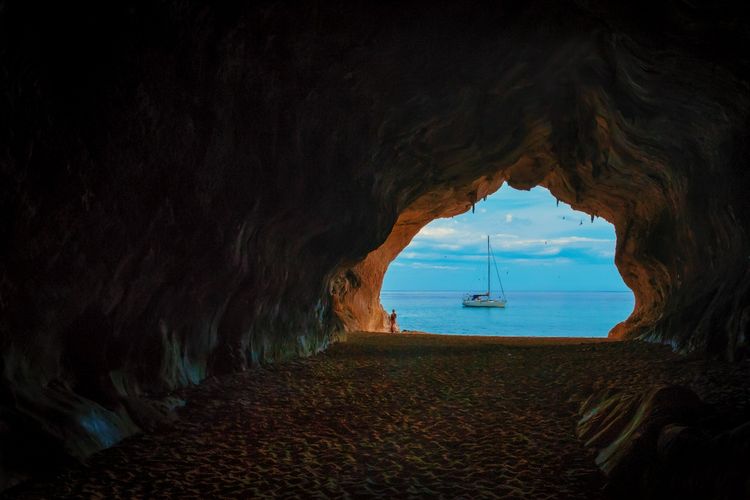 Menggali 4 Hikmah Tentang Keimanan, Persaudaraan, dan Tawakkal dari Kisah Ashabul Kahfi