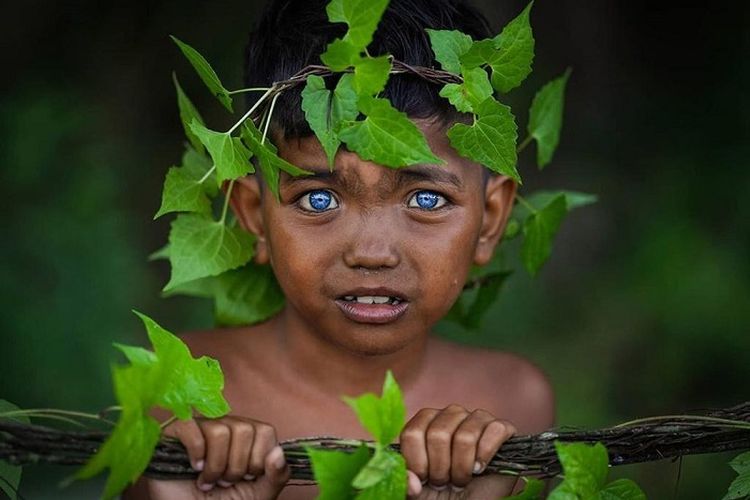 Penuh Pesona! Inilah Fakta Menarik Dibalik Kilau Mata Biru Eksotis Penduduk Pulau Siompu, Sulawesi Tenggara